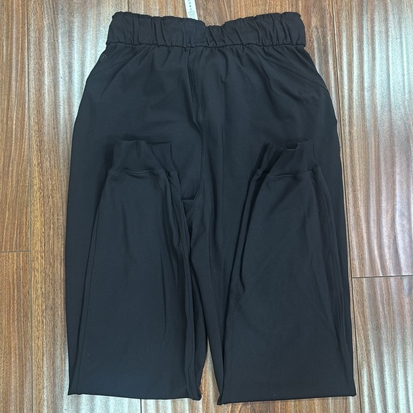 Lululemon Keep Moving Jogger - Picture 7 of 10